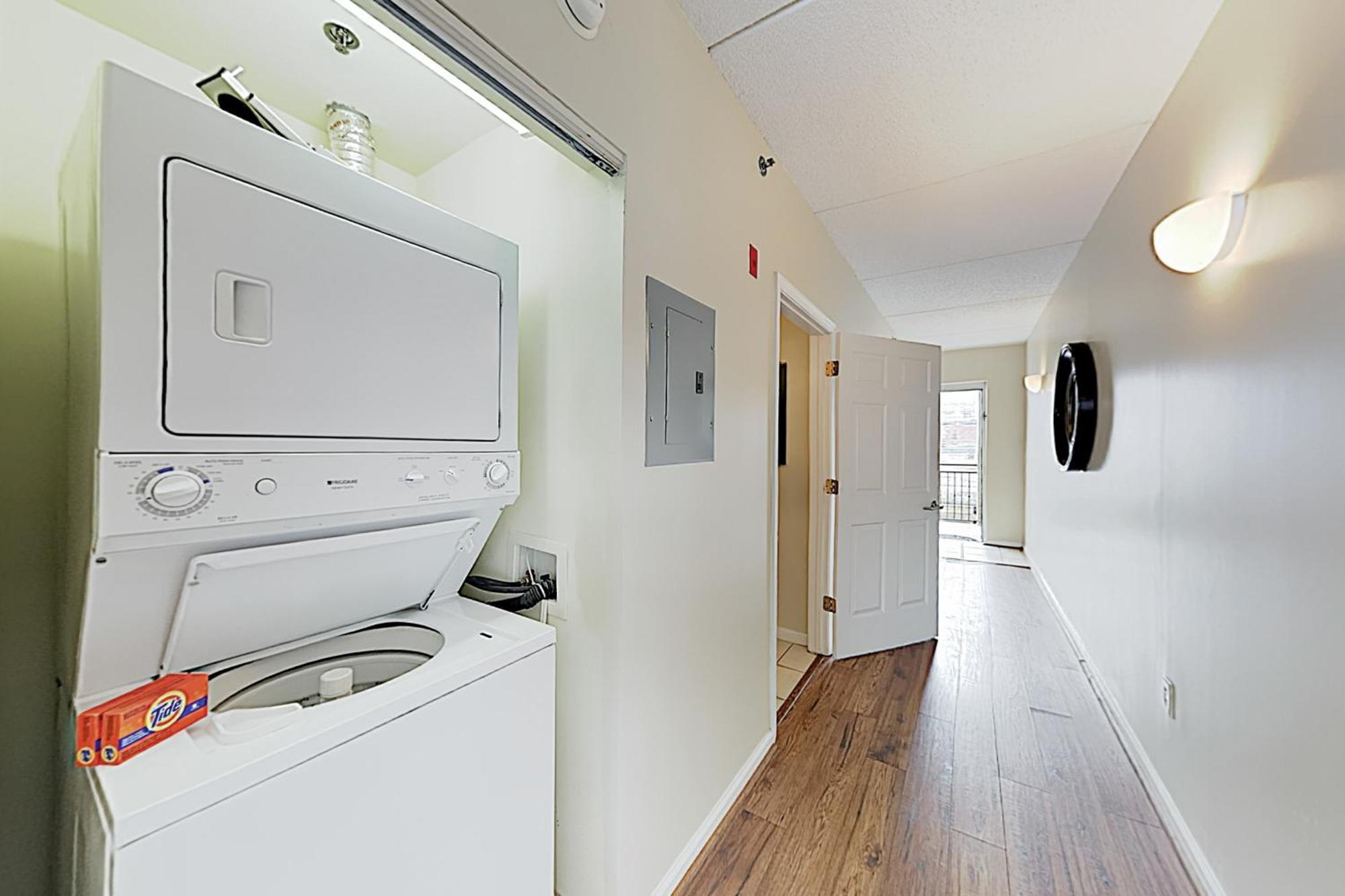 Water Street Condos II Wilmington Room photo